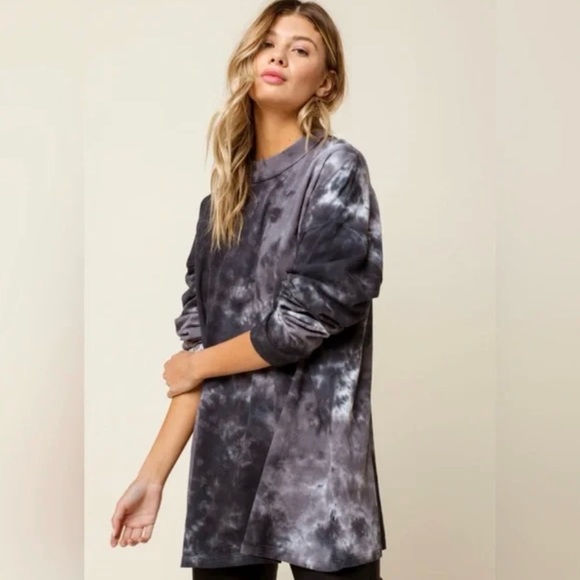 We The Free Tops - We The Free Black and Gray Tie-Dye Shirt #182